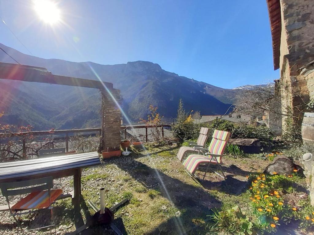 Gite Paisible Au Coeur Des Montagnes A Nohèdes Exteriör bild